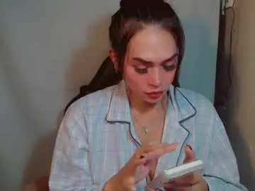 Chaturbate Live Sex Cam of justhewayouare21