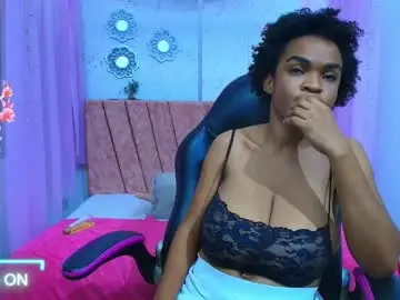 Chaturbate Live Sex Cam of mia__thomson_