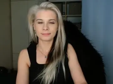 Chaturbate Live Sex Cam of kristineamore