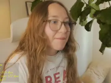 Chaturbate Live Sex Cam of skarpio17