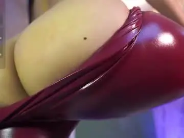 Chaturbate Sex Cam of mia_coliin