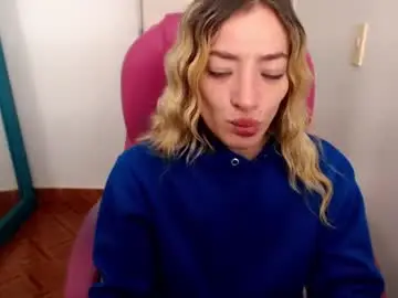 Chaturbate Live Sex Cam of zoee_joness
