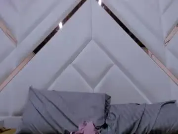 Chaturbate Live Sex Cam of violett_bliss