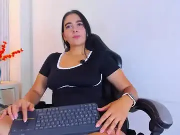 Chaturbate Nude Webcam of aisha_stones