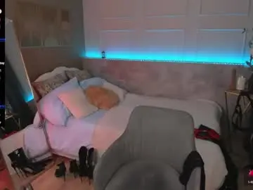 Chaturbate Live Porn of kylie_mellow