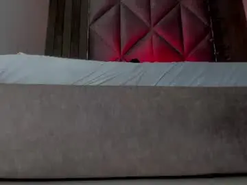 Chaturbate Live Sex Cam of briaconner_