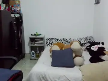 Chaturbate Live Porn of curly_greeneyed