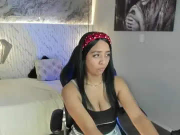 Chaturbate Live Sex of esmeralda__18