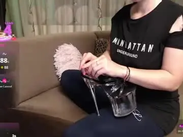 Chaturbate Nude Webcam of bella_antoniaxo