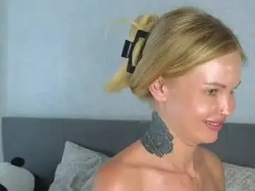 Chaturbate Watch Live Sex Cams of larine_morgan