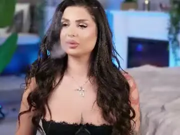 Chaturbate Nude Webcam of angelinnaxo