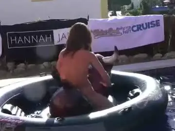 Chaturbate Best live sex cam show of hannahjames710
