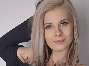 Myfreecams Free Porn Cam of KristineLips