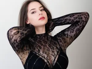 Myfreecams Watch Live Sex Cams of SophieAmore