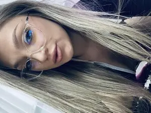 Myfreecams Live Porn of WetSelf