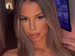 Myfreecams Free Live Porn of aryaaxo