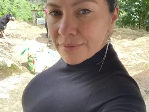 Myfreecams Watch Live Sex Cams of Emassexy