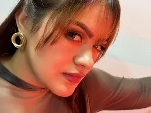 Myfreecams Watch Live Sex Cams of MiaJhonson