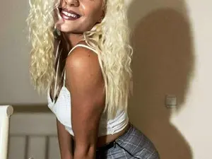Myfreecams Free Porn Cam of LolasWorld