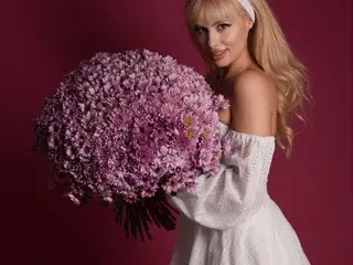 Streamate Live Sex Cam of AdelineKing