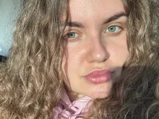 Streamate Nude Webcam of SincereGrace