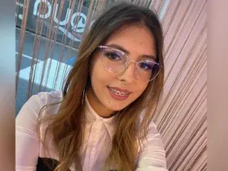 Streamate Sex Chat of ADELLYINN
