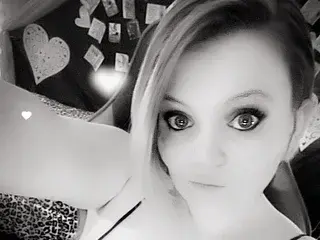 Streamate Best live sex cam show of Honey_Chambers