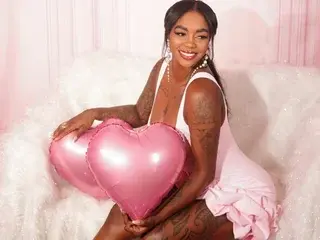 Streamate Adult Video Chat of VenusMillan