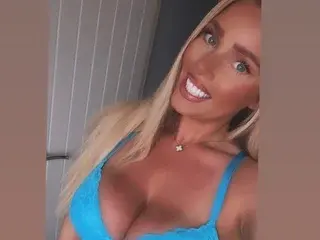 Streamate Adult Webcam of CandyKay25