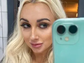 Streamate Sex Cam of BlondieBarbieBabe