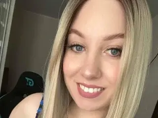 Streamate Adult Webcam of Luna_Gaze