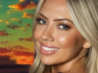 Streamate Adult Webcam of CASSSIDY