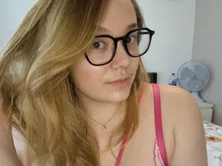 Streamate Free Porn Cam of Emski_xox