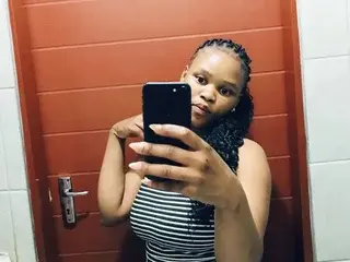 Streamate Watch Live Sex Cams of Sexybaddiexxx21