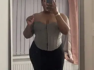 Streamate Adult Webcams of CurvyCandyX