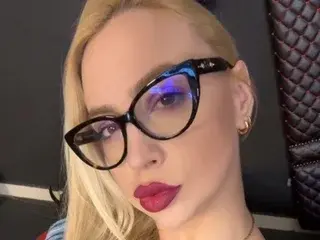 Streamate Sex Cam of ollivia_smith