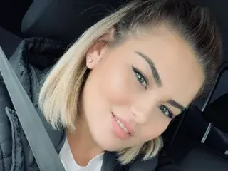 Streamate Private Sex Chat of HugeBoobsErin