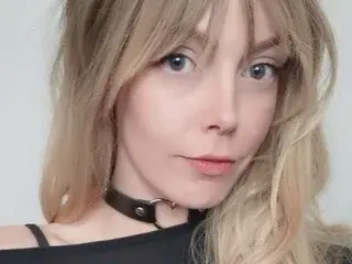 Streamate Live Sex Cam of Heriath23