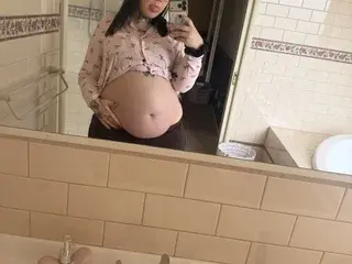 Streamate Adult Webcams of PregnantDallas