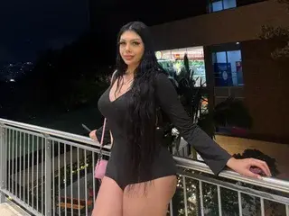 Streamate Free Porn Cam of April77