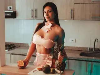 Streamate Watch Live Sex Cams of YelinaMontana