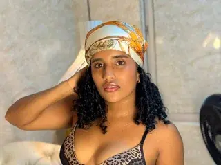 Streamate Nude Webcam of Horny_Curls