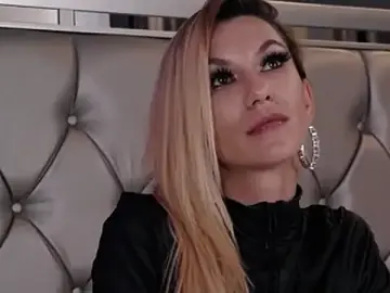 Stripchat Sex Cam of MayaHale