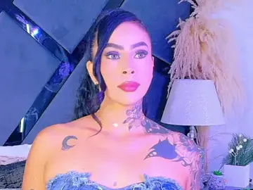Stripchat Watch Live Sex Cams of GiahDaniels