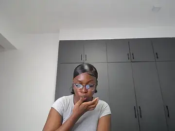 Stripchat Live Porn of Pretty_Liya08