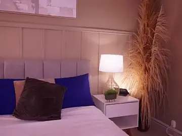 Stripchat Watch Live Sex Cams of curvyliciousss