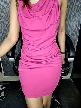 Stripchat Live Sex Cam of Leeezz_ahh