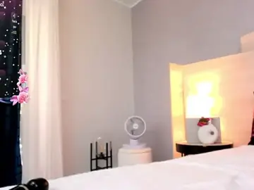 Stripchat Best live sex cam show of CharmingAnnie