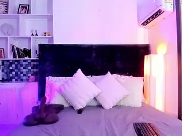 Stripchat Live Sex Cam of Karlagonzales_