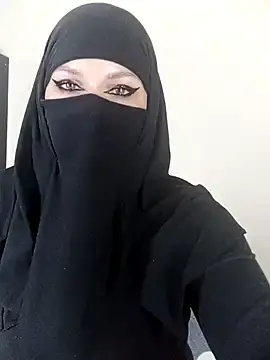 Stripchat Sex Cam of evelyn__salah